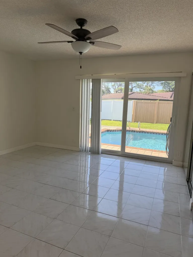 1230 SE 14th Drive Deerfield Beach FL 33441
