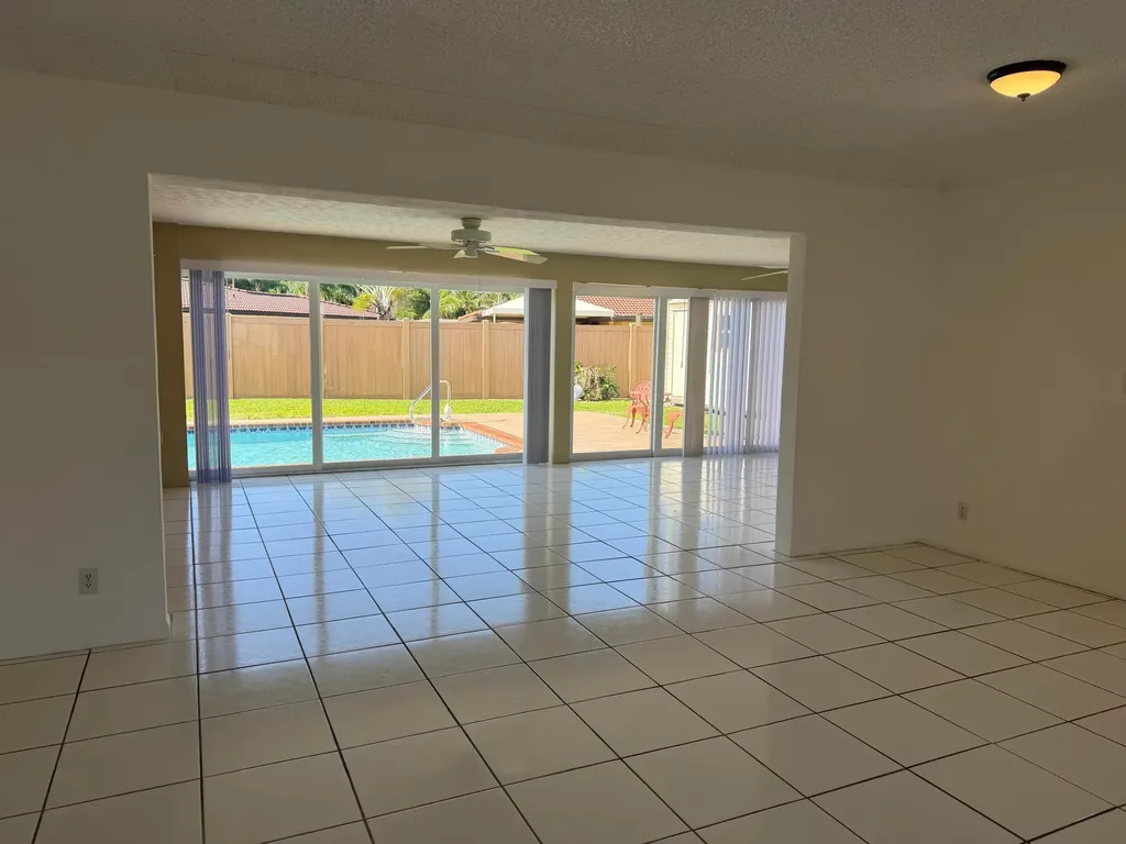 1230 SE 14th Drive Deerfield Beach FL 33441