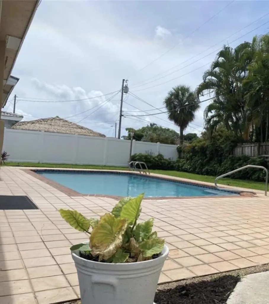 1230 SE 14th Drive Deerfield Beach FL 33441