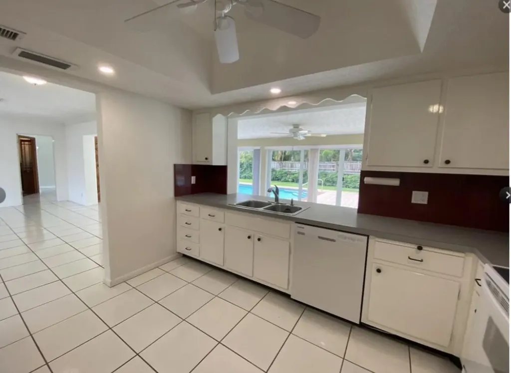 1230 SE 14th Drive Deerfield Beach FL 33441