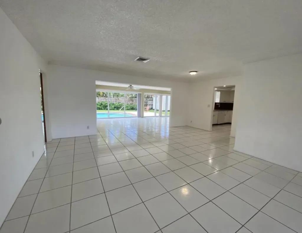 1230 SE 14th Drive Deerfield Beach FL 33441