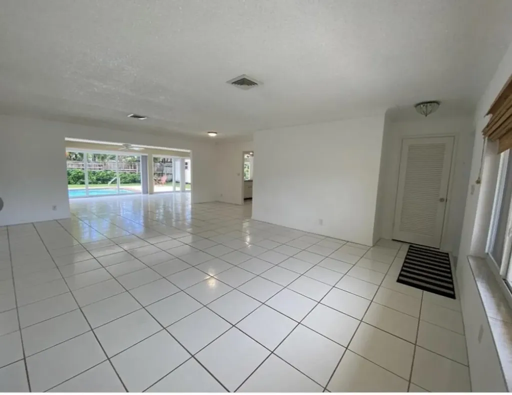 1230 SE 14th Drive Deerfield Beach FL 33441