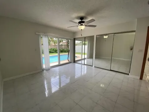 1230 SE 14th Drive Deerfield Beach FL 33441