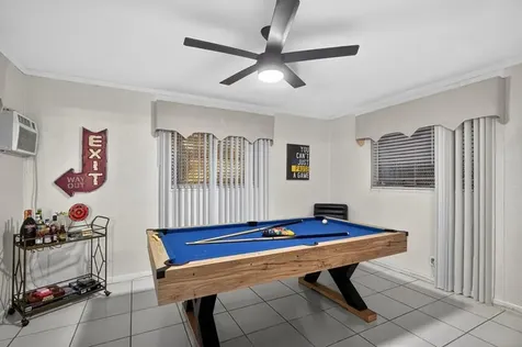 4325 NW 36th Way Lauderdale Lakes FL 33309