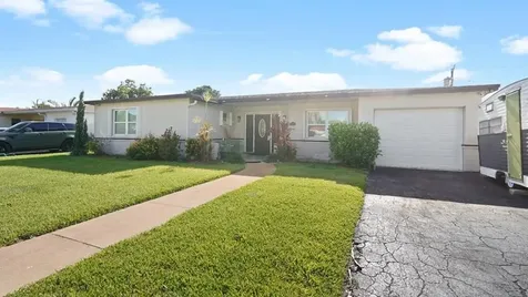 4325 NW 36th Way Lauderdale Lakes FL 33309