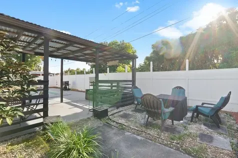4325 NW 36th Way Lauderdale Lakes FL 33309