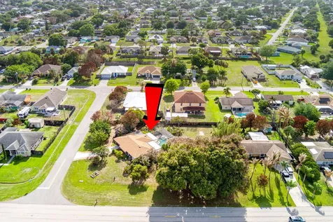 1102 SW Del Rio Boulevard Port St Lucie FL 34953