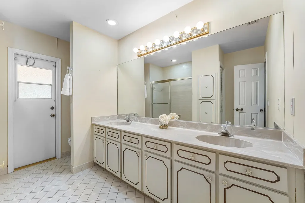 2099 Greenview Cove Drive Wellington FL 33414
