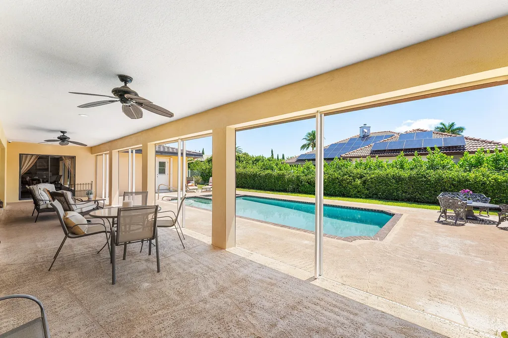 2099 Greenview Cove Drive Wellington FL 33414