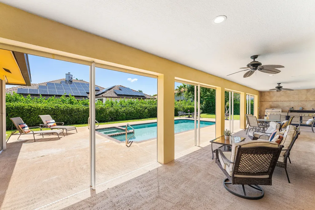 2099 Greenview Cove Drive Wellington FL 33414