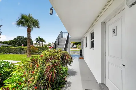 525 S Broadway Street Lantana FL 33462