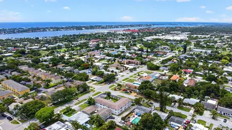 525 S Broadway Street Lantana FL 33462