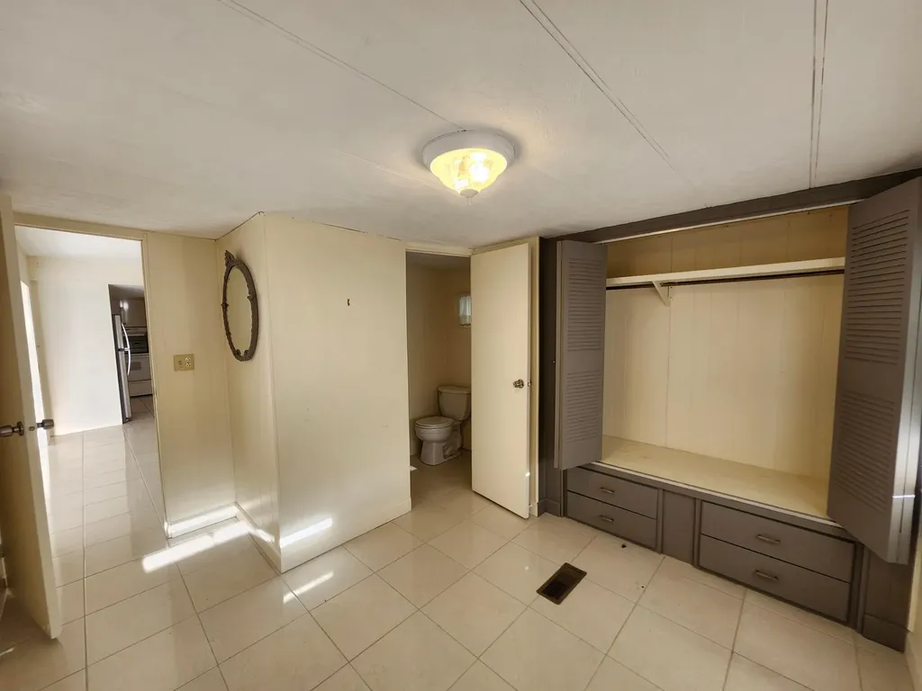 2011 SW 84th Avenue Davie FL 33324