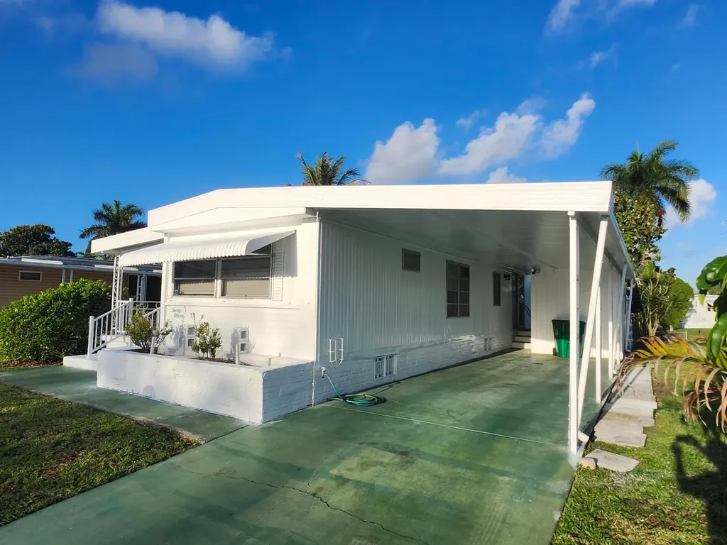 2011 SW 84th Avenue Davie FL 33324