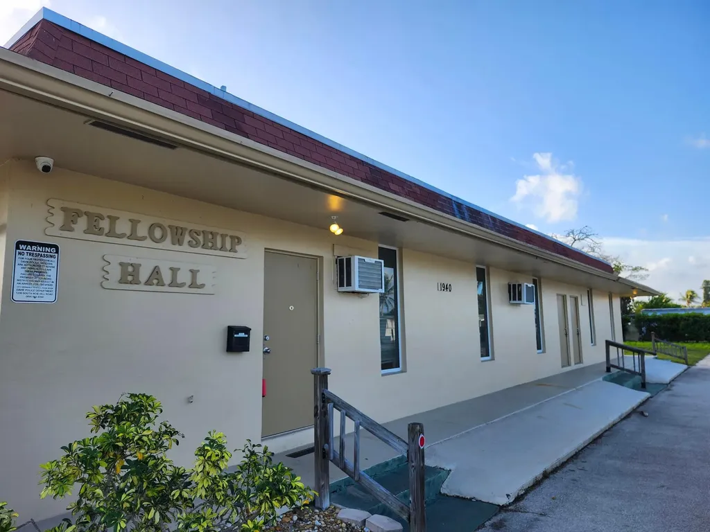 2011 SW 84th Avenue Davie FL 33324
