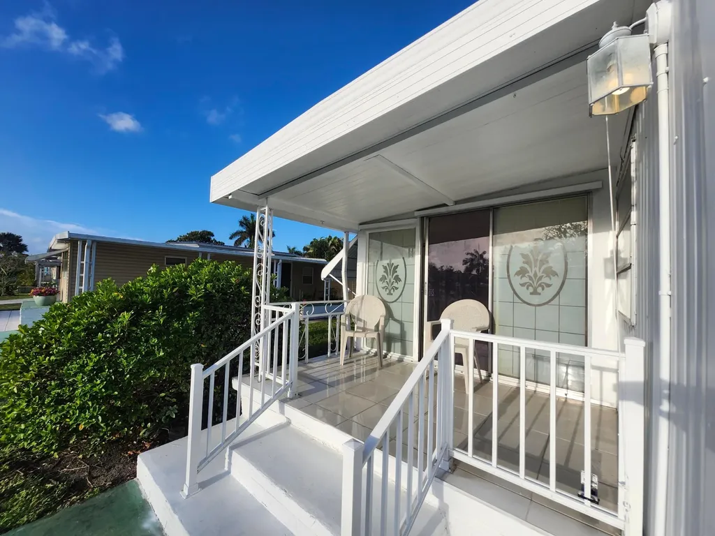2011 SW 84th Avenue Davie FL 33324