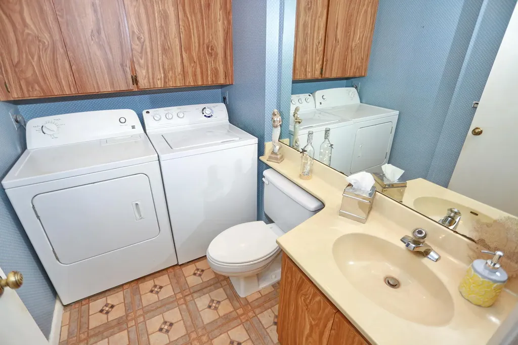 325 3rd Way West Palm Beach FL 33407