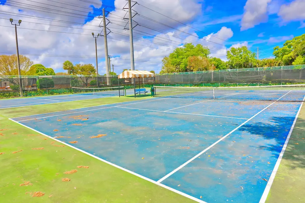 325 3rd Way West Palm Beach FL 33407