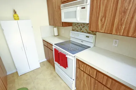 325 3rd Way West Palm Beach FL 33407