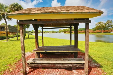 325 3rd Way West Palm Beach FL 33407