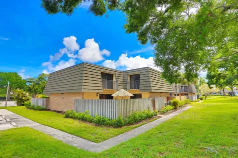 325 3rd Way West Palm Beach FL 33407
