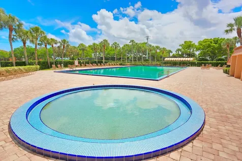 325 3rd Way West Palm Beach FL 33407