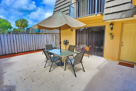 325 3rd Way West Palm Beach FL 33407