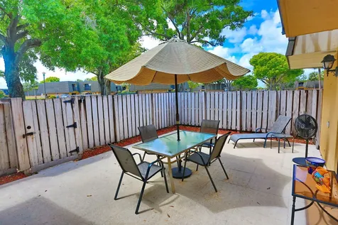 325 3rd Way West Palm Beach FL 33407