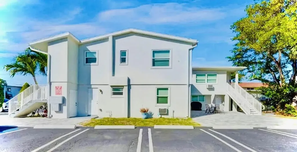 906 N Riverside Drive Pompano Beach FL 33062