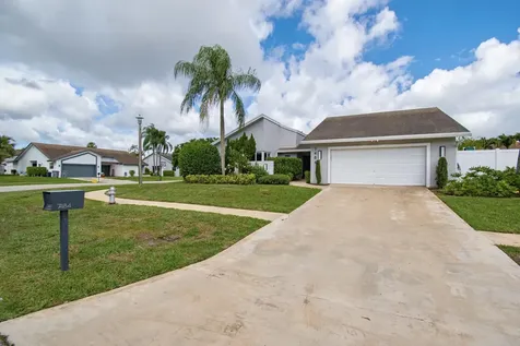 7484 Malibu Crescent Boca Raton FL 33433