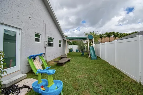 7484 Malibu Crescent Boca Raton FL 33433