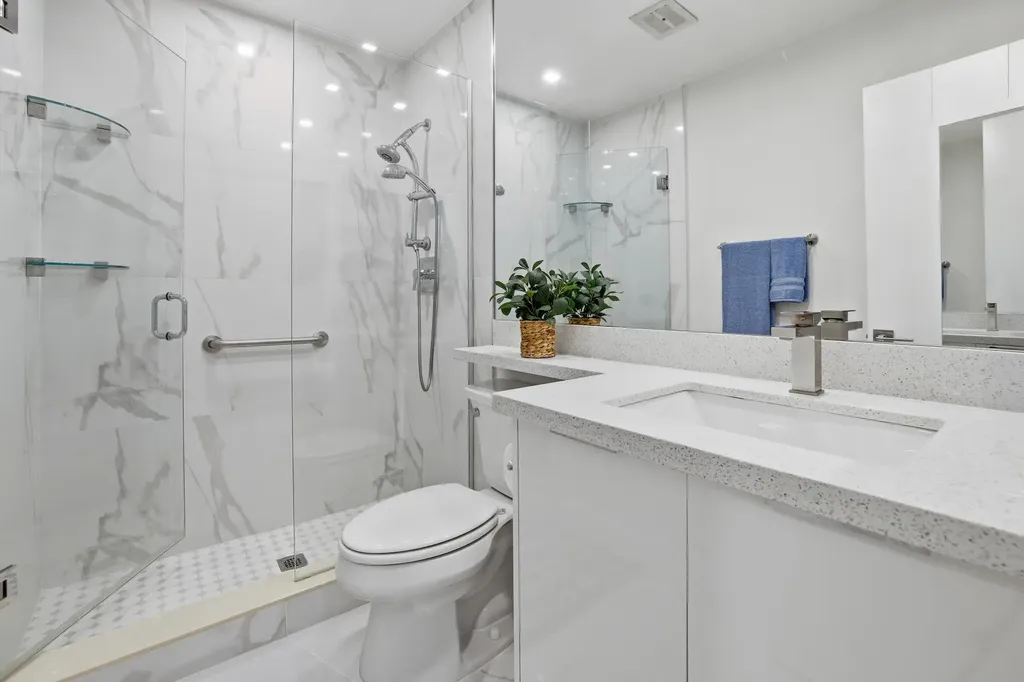 644 Marlboro Oval Lake Worth FL 33467