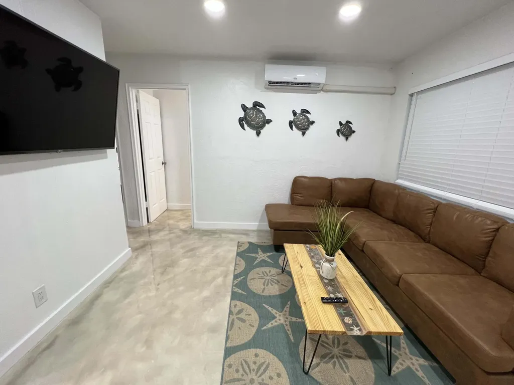 2648 NE 15th Terrace Pompano Beach FL 33064