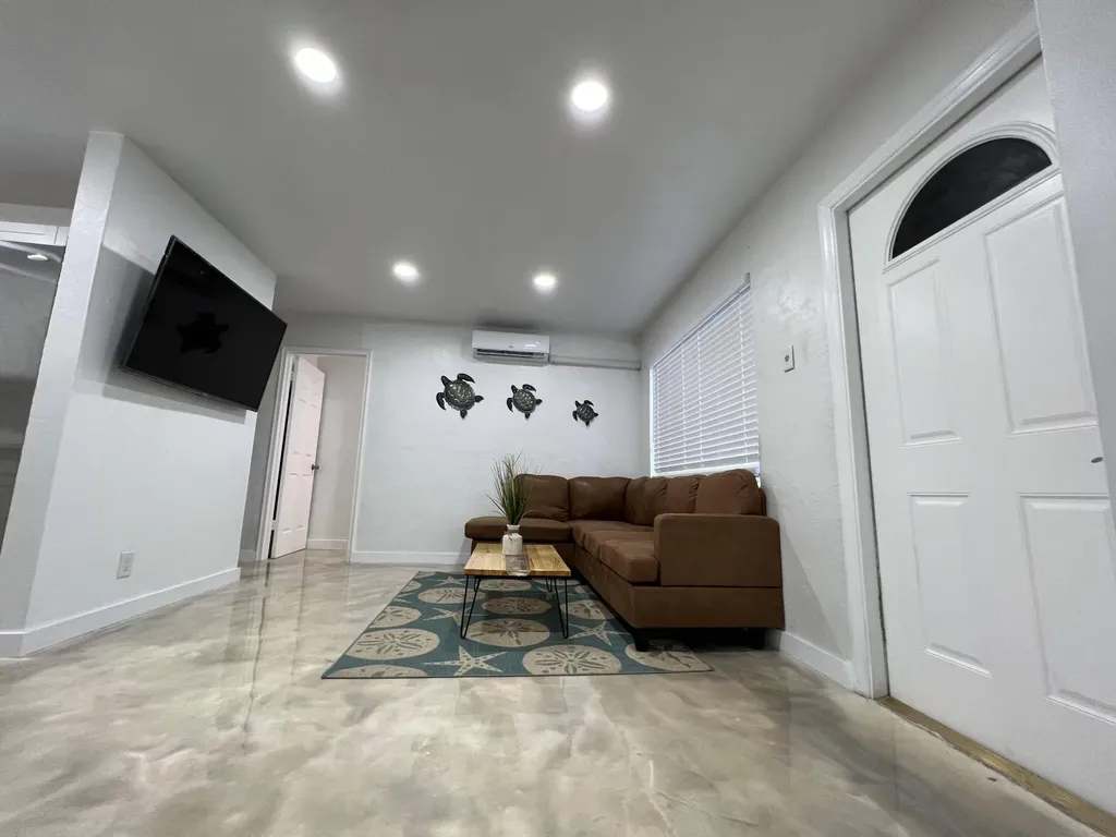 2648 NE 15th Terrace Pompano Beach FL 33064