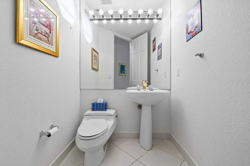 17099 Ryton Lane Boca Raton FL 33496