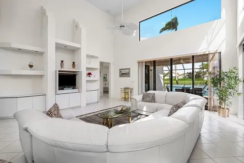 17099 Ryton Lane Boca Raton FL 33496