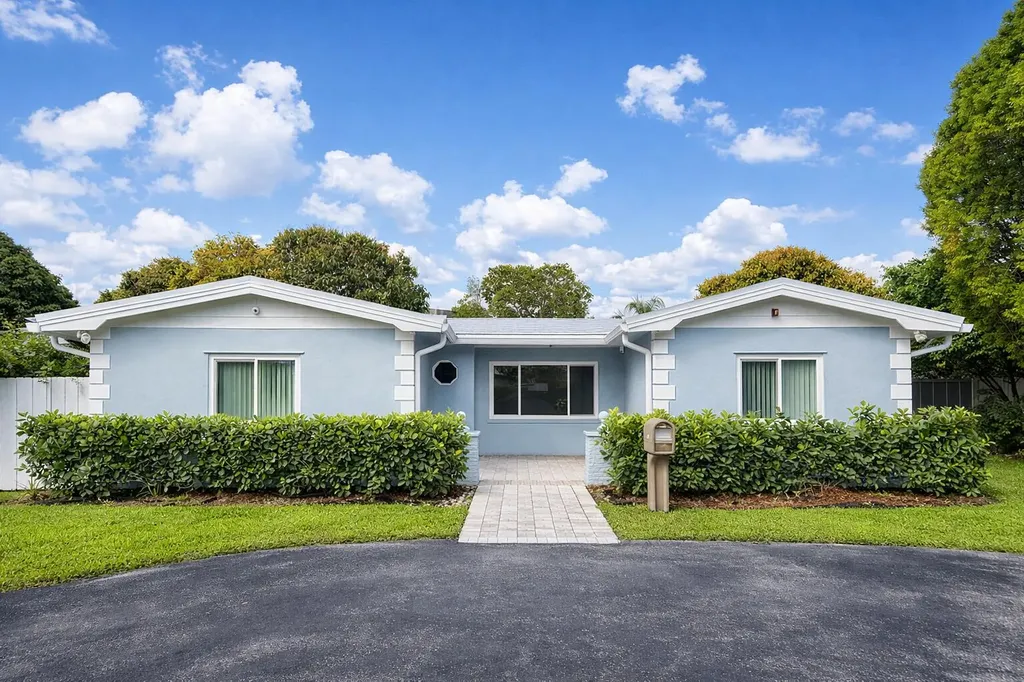 3700 NW 27th Street Lauderdale Lakes FL