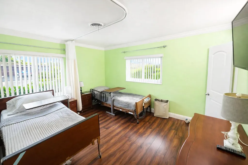 3700 NW 27th Street Lauderdale Lakes FL