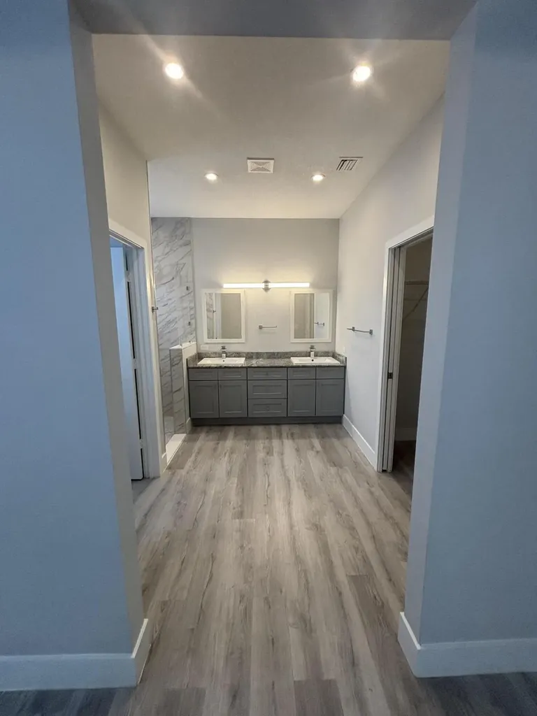 127 NW 9th Avenue Delray Beach FL 33444