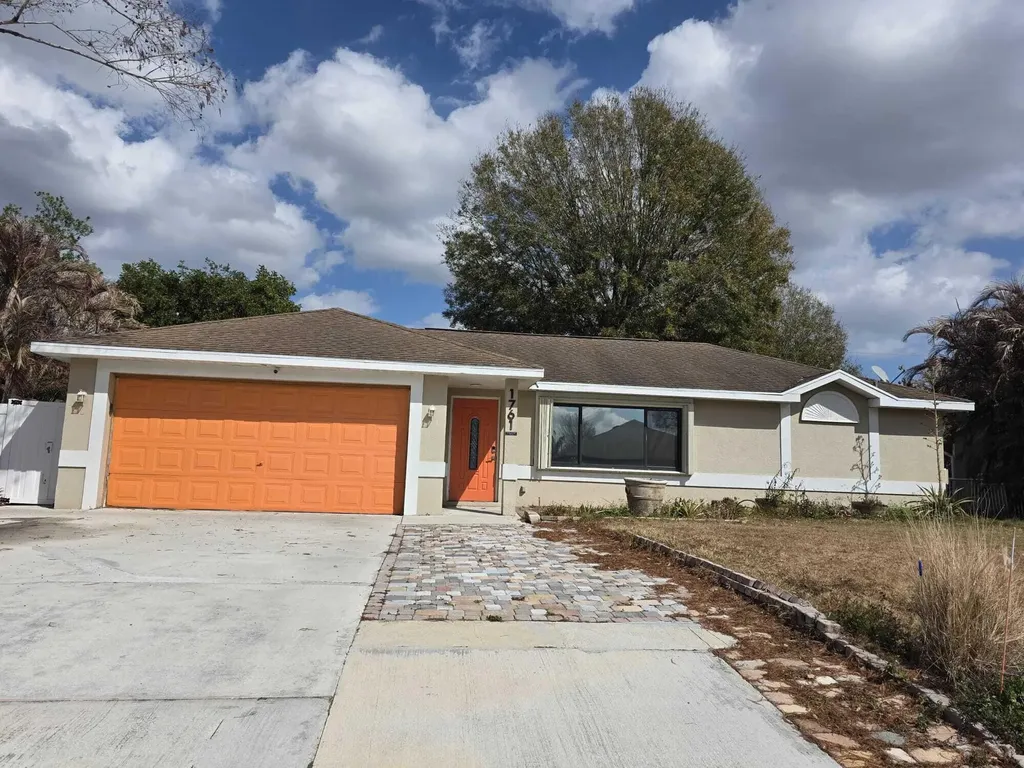 1761 SW Monterrey Lane Port St Lucie FL 34953