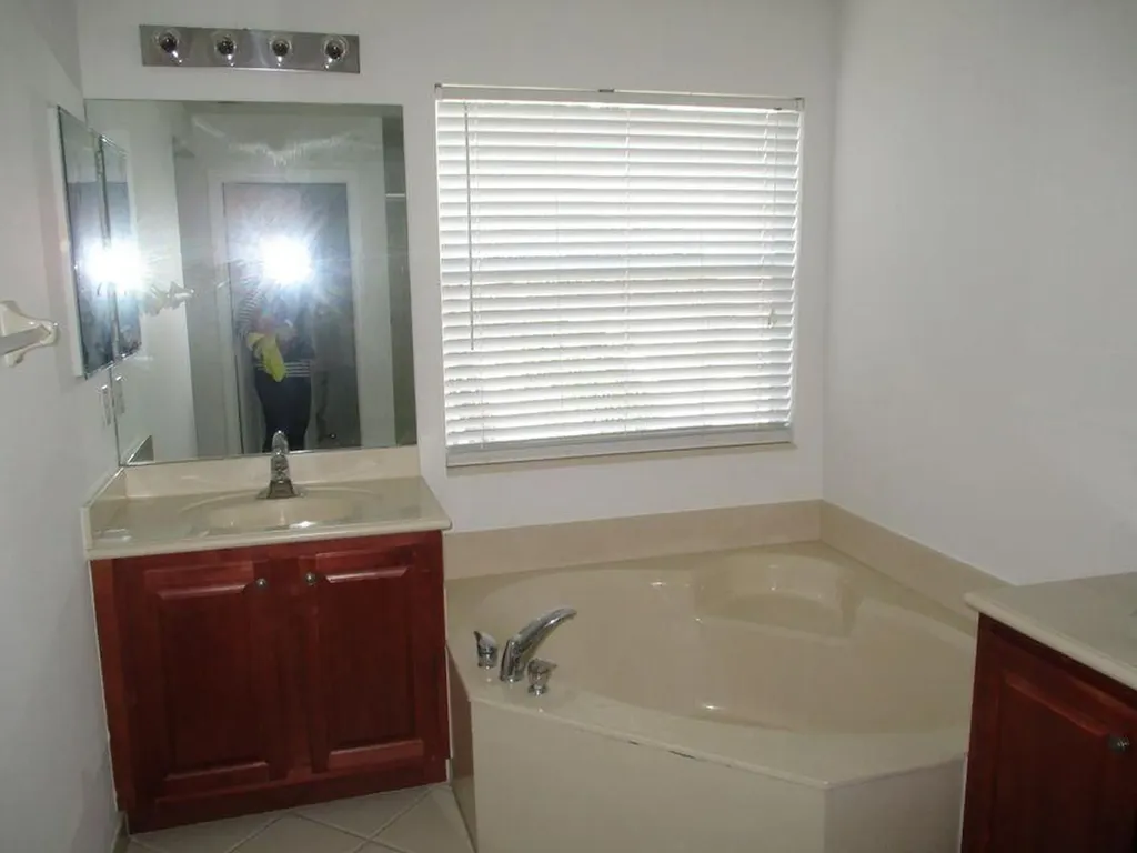 8887 Chestnut Ridge Way Boynton Beach FL 33473