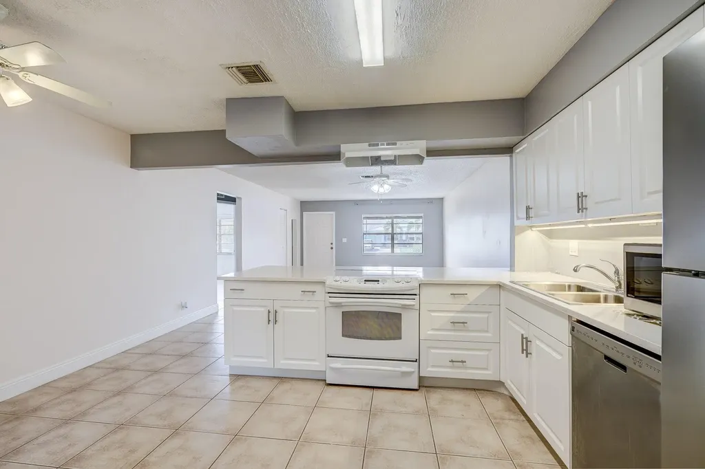 3929 Kenas Street West Palm Beach FL 33403