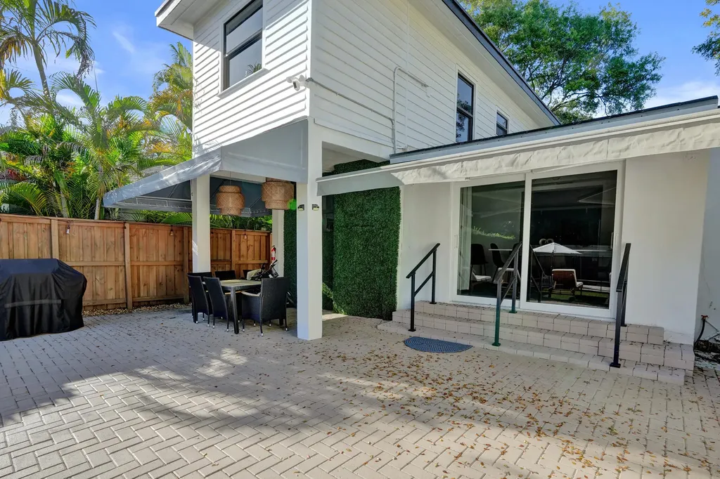 1606 SE 1st Street Fort Lauderdale FL 33301