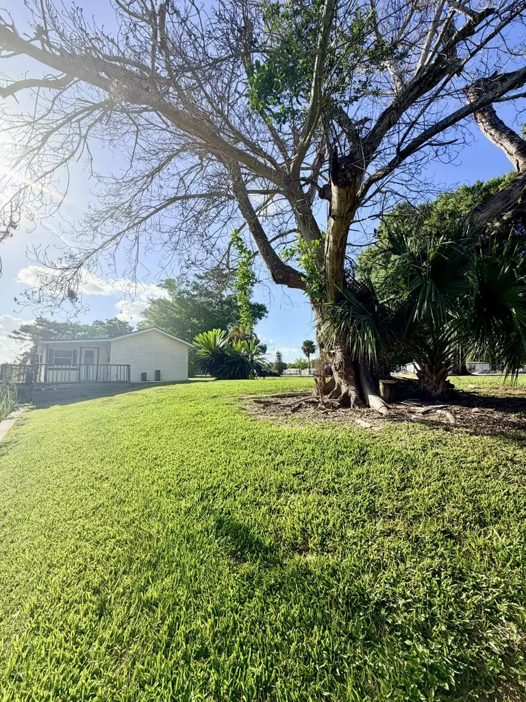 4046 SE 26th Street Okeechobee FL 34974