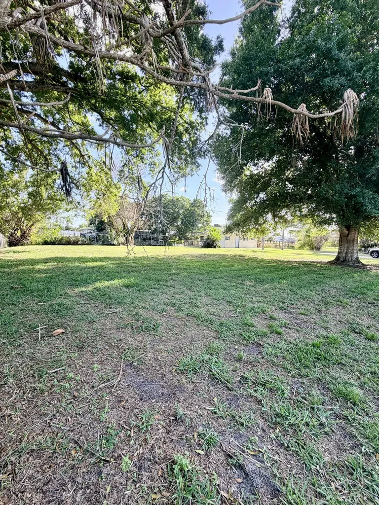 4046 SE 26th Street Okeechobee FL 34974