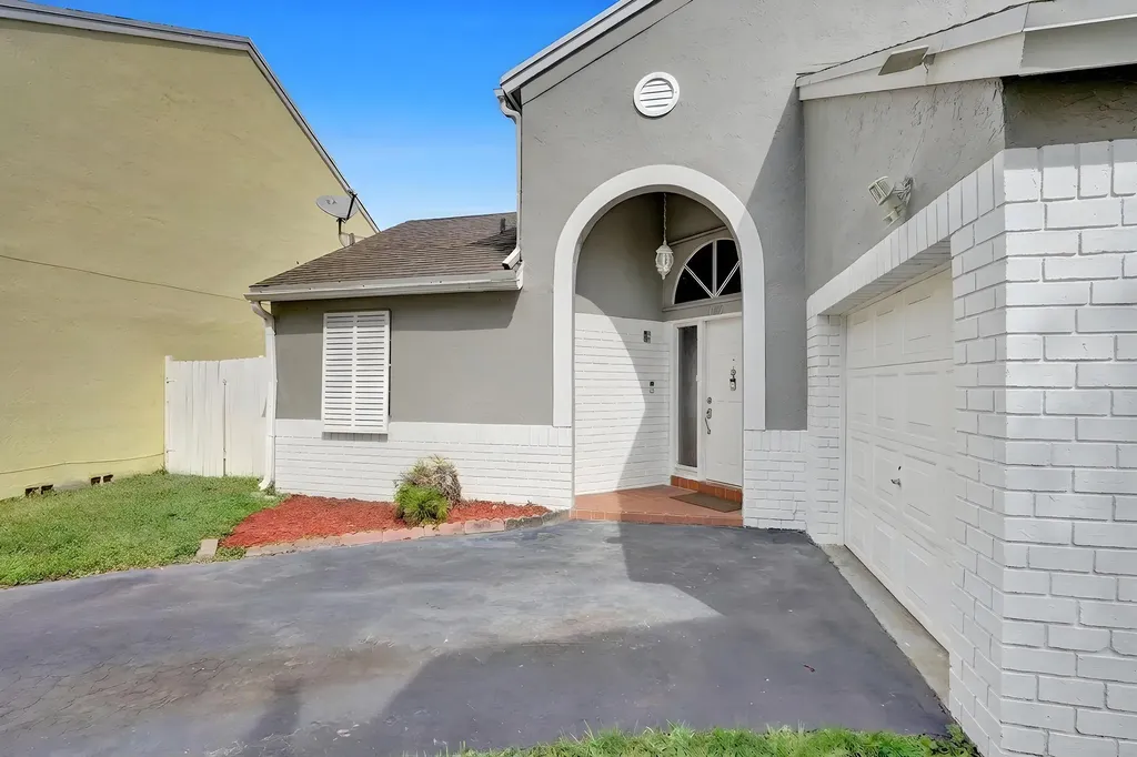 1180 SW 108th Terrace Davie FL 33324