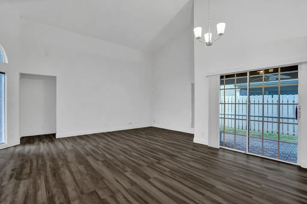 1180 SW 108th Terrace Davie FL 33324