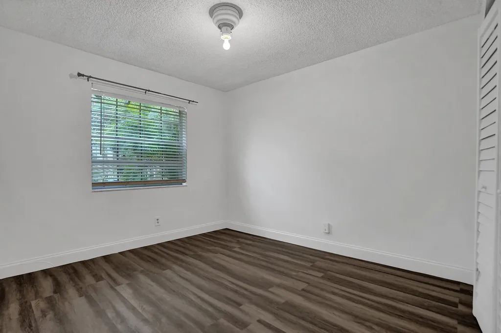 1180 SW 108th Terrace Davie FL 33324