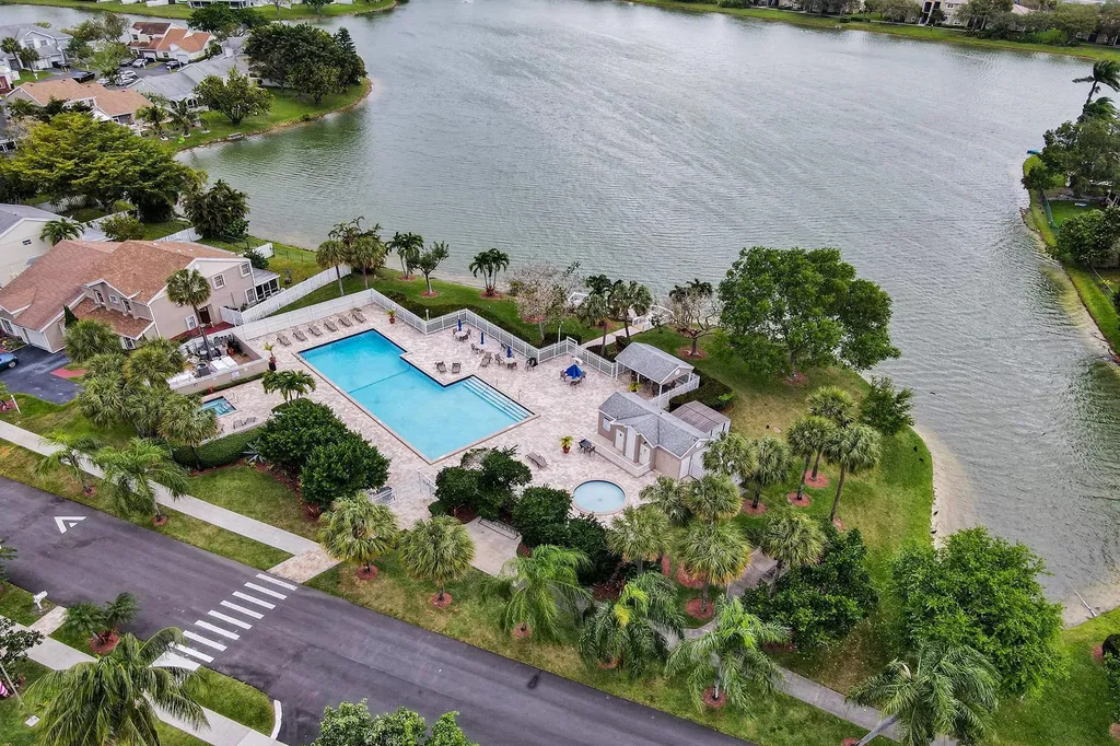 1180 SW 108th Terrace Davie FL 33324