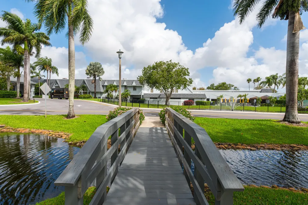 14475 Strathmore Lane Delray Beach FL 33446